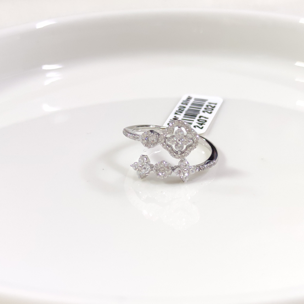 İTHAL ÇİÇEK TAŞLI GÜMÜŞ YÜZÜK