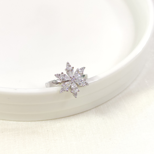 ZİRKON TAŞLI ÇİÇEK LOTUS GÜMÜŞ YÜZÜK AYARLANABİLİR