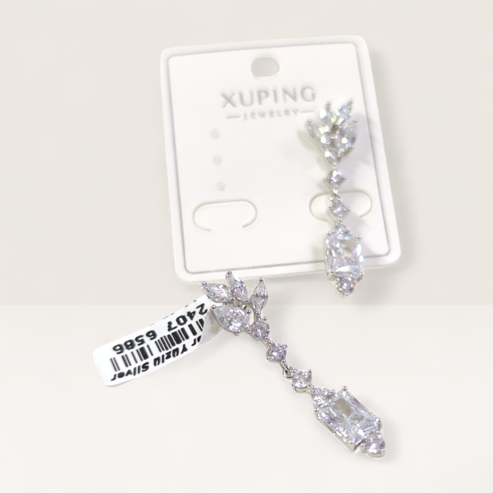 XUPING 4 CM SALLANTILI TAŞLI ÇİVİ KÜPE BEYAZ